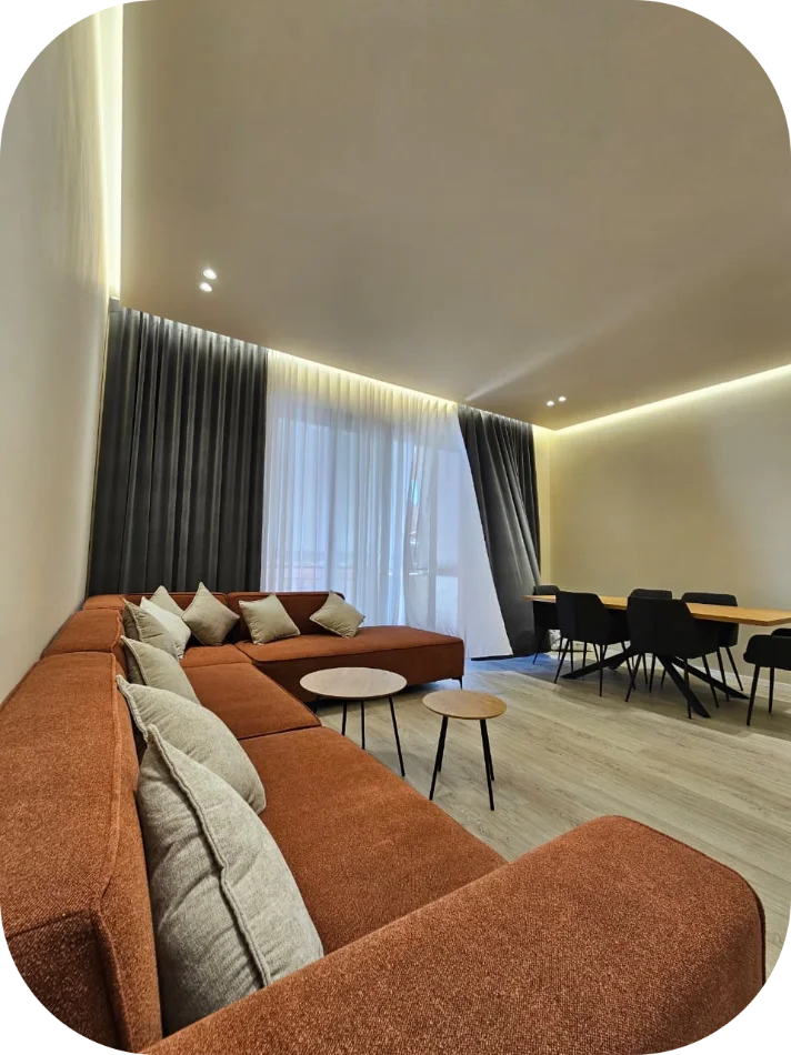 Tirane, jepet me qera apartament 2+1+Ballkon Kati 5, 115 m² 1.600 € (Kompleksi Delijorgji, Tiranë)