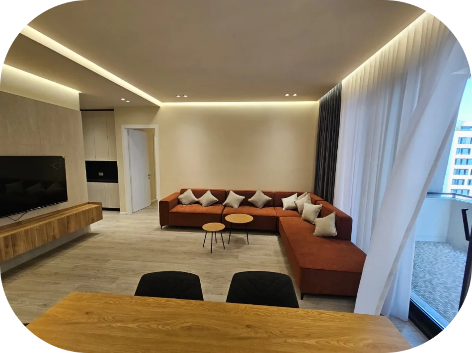 Tirane, jepet me qera apartament 2+1+Ballkon Kati 5, 115 m² 1.600 € (Kompleksi Delijorgji, Tiranë)