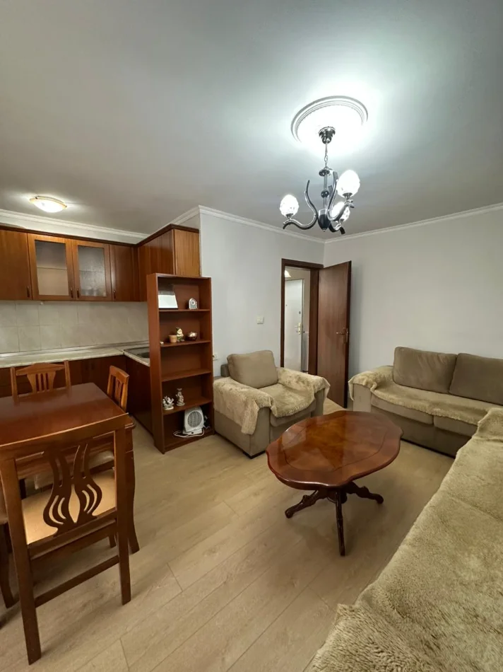 Tirane, shitet apartament 1+1 Kati 3, 54 m² 129.000 € (rruga karl gega)
