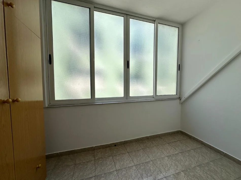Tirane, jepet me qera zyre Kati 5, 132 m² 1.600 € (Bllok)