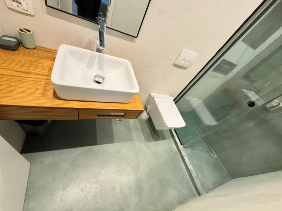 Tirane, jepet me qera apartament 2+1 , 880 € (21 dhjetori)