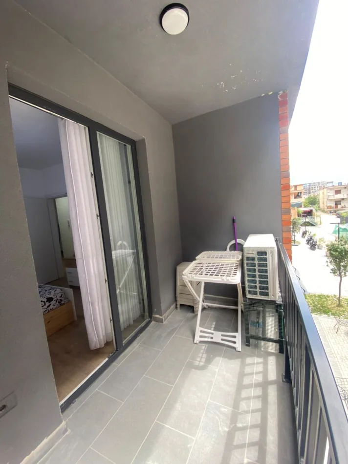 Tirane, jepet me qera apartament 2+1+Ballkon Kati 2, 94 m² 450 € (Rruga Lidhja e Prizrenit)
