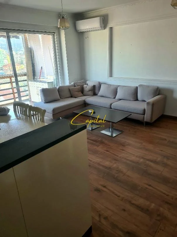 Tirane, jepet me qera apartament 2+1 Kati 7, 90 m² 600 € (ISH PARKU)
