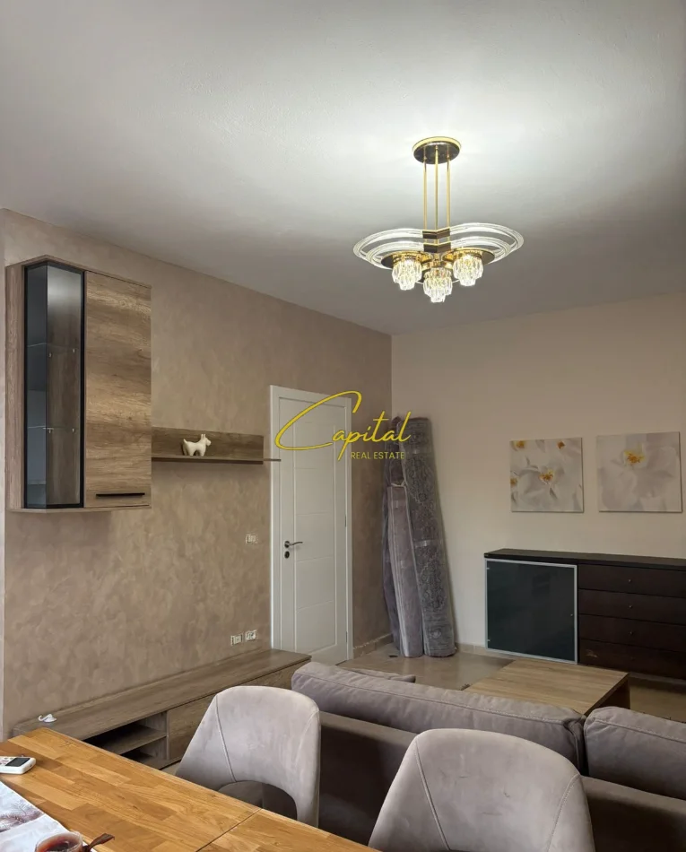 Tirane, jepet me qera apartament 2+1 Kati 2, 90 m² 700 € (RRUGA E ELBASANIT)