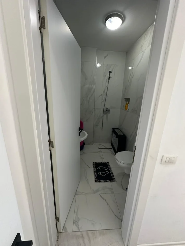 Tirane, shitet apartament 2+1+Ballkon Kati 2, 96 m² 106 mln Leke (Rruga Donald Trump,Kamez,White Crown Residence)