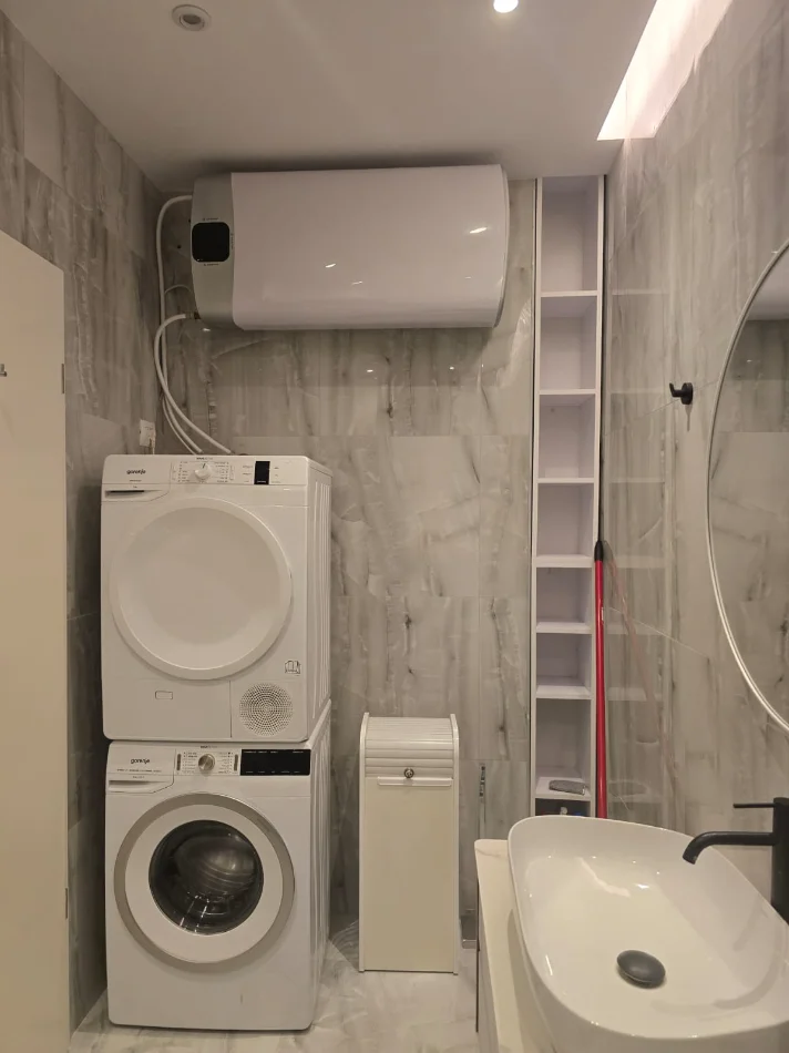 Tirane, jepet me qera apartament 2+1 Kati 3, 102 m² 900 € (Rezidenca Marga, Bulevardi i Ri)