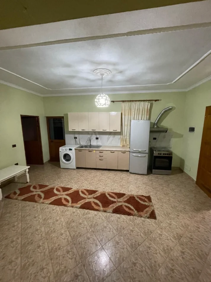 Tirane, jepet me qera apartament 2+1 Kati 2, 90 m² 370 € (ASTIR)