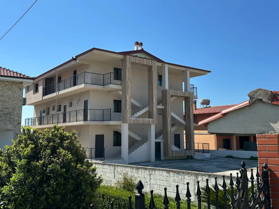 Spille, shitet 1+1 Kati 1, 35 m² (Kavaje,Spille)