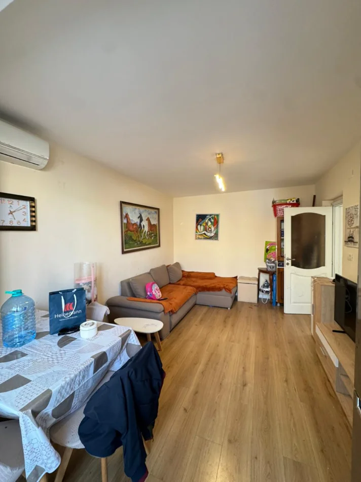 Tirane, shitet 1+1+Ballkon Kati 4, 50 m² 125.000 € 