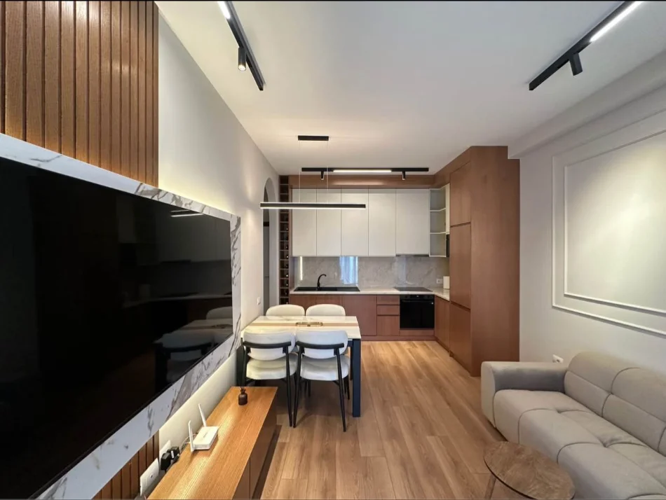 Tirane, shitet apartament 1+1+Ballkon Kati 4, 59 m² 155.000 € (Misto Mame)