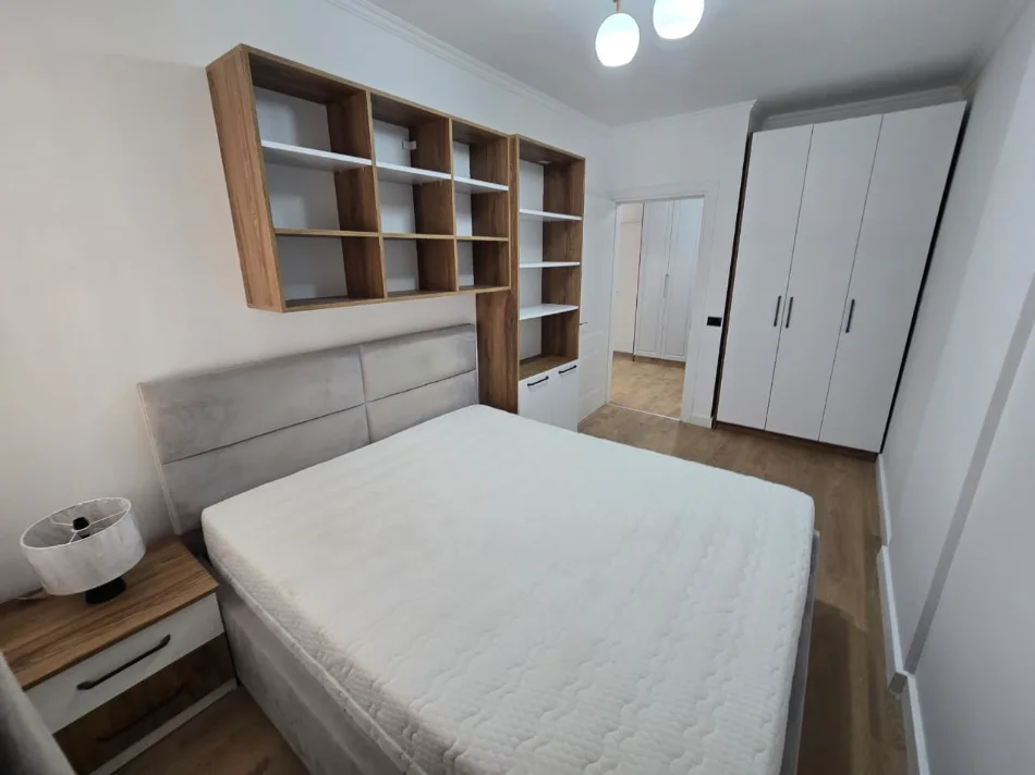 Tirane, shitet apartament 1+1+Ballkon Kati 5, 67 m² 121.000 € (Astir)