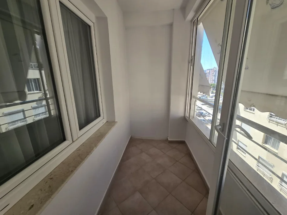 Tirane, shitet apartament 1+1+Ballkon Kati 5, 67 m² 121.000 € (Astir)