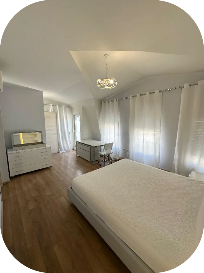 Tirane, jepet me qera Vile 4+1+Ballkon , 200 m² 2.500 € (White House Residence, TEG)