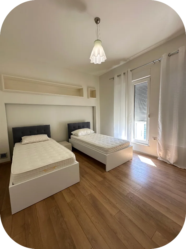 Tirane, jepet me qera Vile 4+1+Ballkon , 200 m² 2.500 € (White House Residence, TEG)