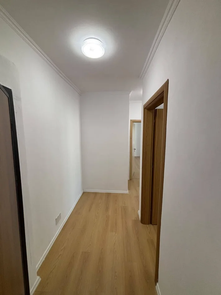 Tirane, shes apartament 2+1 Kati 2, 89 m² 142.000 € (fresku)