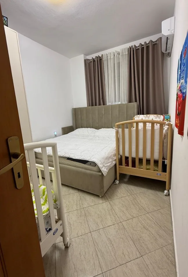 Tirane, shitet apartament 1+1 Kati 2, 60 m² 90.000 € (KOMBINAT)