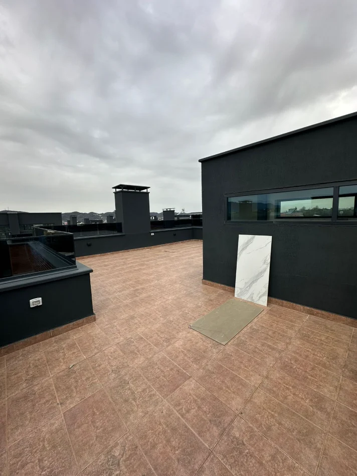 Tirane, jepet me qera Vile Vile 3 Katshe Kati3, 225 m² 2.800 € (Farke)