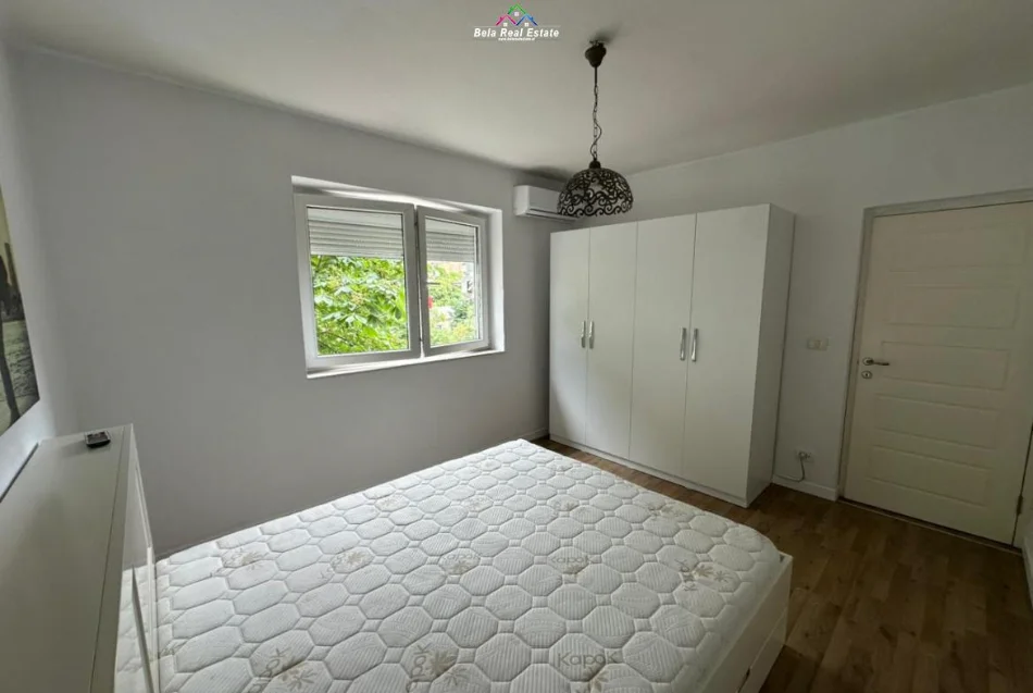 Tirane, jepet me qera apartament 1+1+Ballkon Kati 2, 60 m² 610 € (rruga e elbasanit)