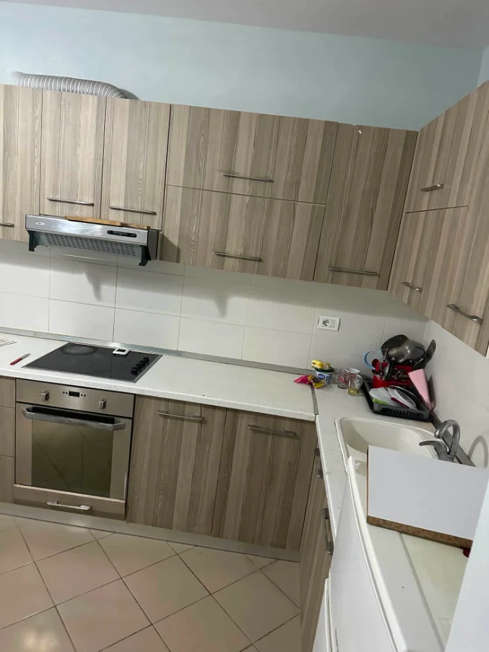 Tirane, shitet 2+1+Ballkon Kati 5, 106 m² 150.001 € 