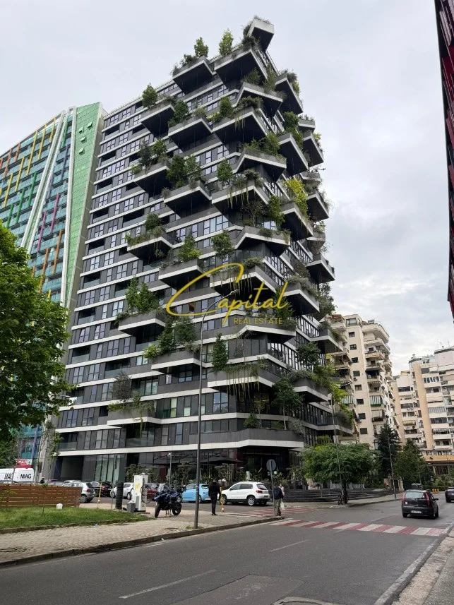 Tirane, jepet me qera zyre Kati 7, 150 m² 5.000 € (REZIDENCA VERTICAL FOREST)