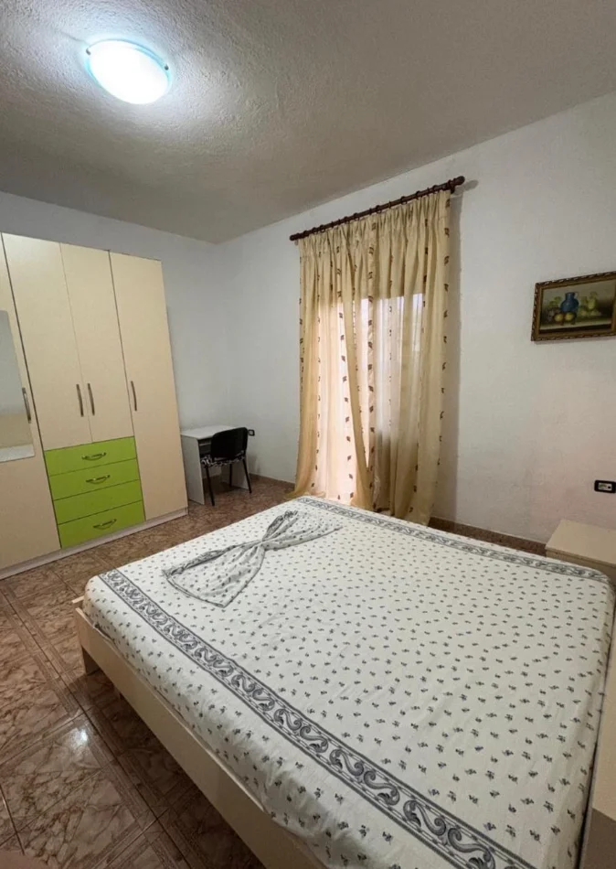 Tirane, jepet me qera apartament 1+1+Ballkon Kati 2, 70 m² 350 € (Jordan Misja)