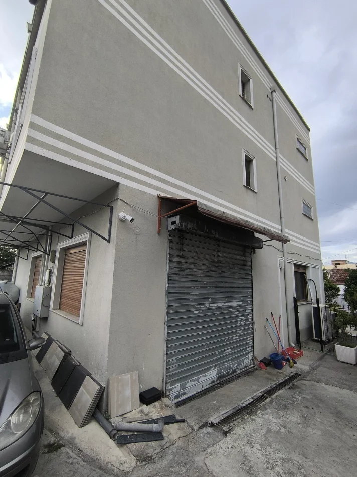 Tirane, shitet hotel Kati 3, 600 m² 