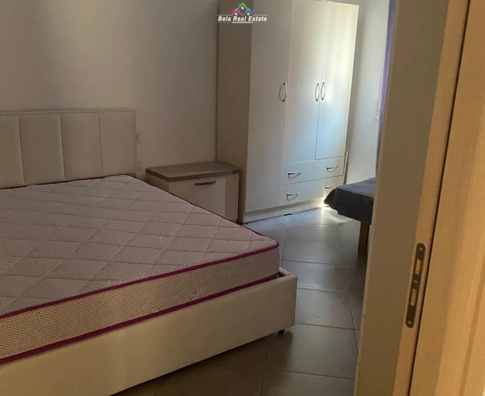 Tirane, jepet me qera apartament 2+1 Kati 4, 85 m² 570 € (KODRA E DIELLIT)