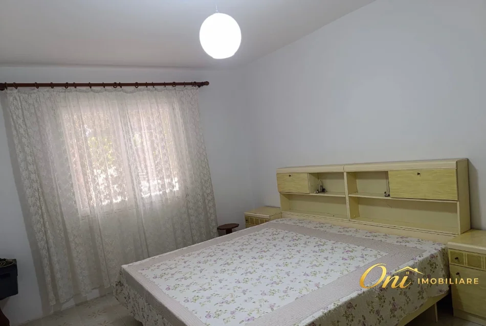 Tirane, jepet me qera apartament 2+1 Kati 1, 75 m² 500 € (MISTO MAME)