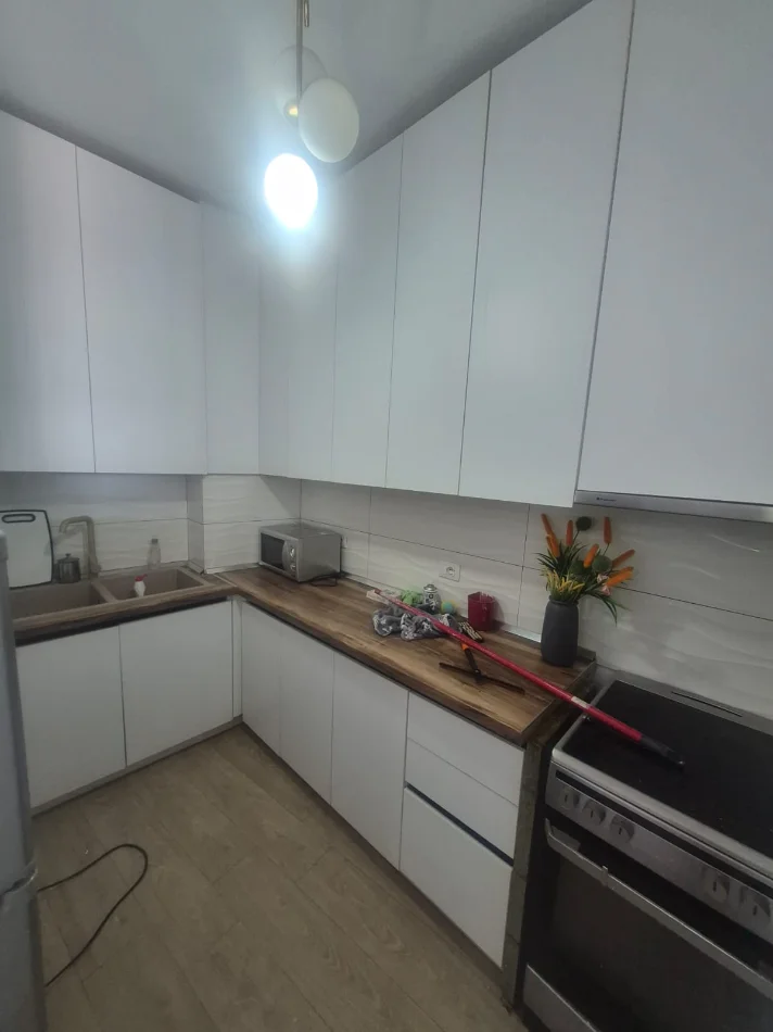 Tirane, jepet me qera apartament 1+1 Kati 8, 45 m² 88.000 € (Misto Mame)