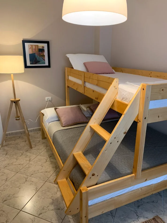 Tirane, jepet me qera apartament 2+1 Kati 5, 98 m² 1.000 €