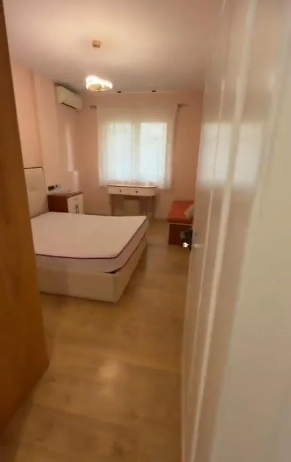 Tirane, jepet me qera apartament 2+1 Kati 2, 98 m² 500 € (Yzberisht)
