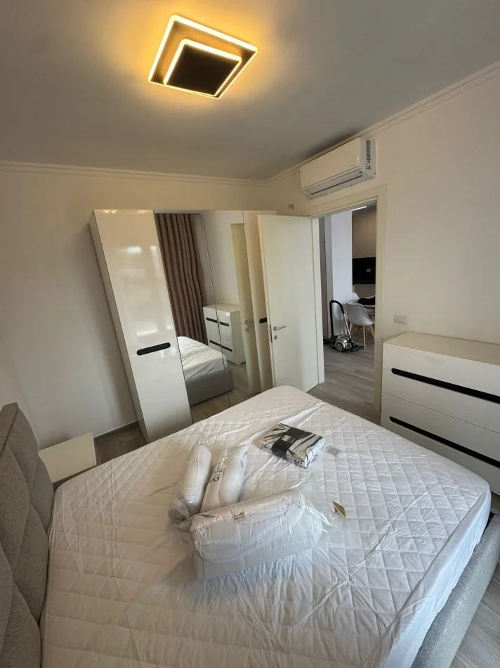 Tirane, jepet me qera apartament 1+1 Kati 2, 60 m² 630 € (Bulevardi i Ri)