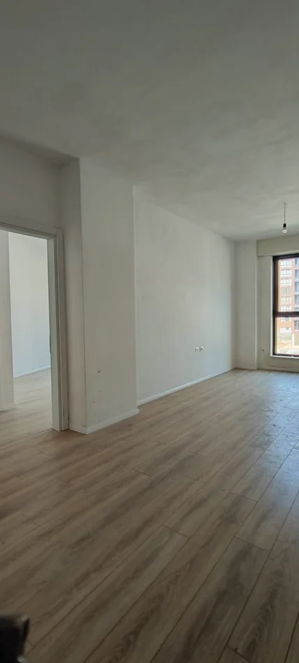 Tirane, shitet apartament 2+1 Kati 2, 90 m² (Kompleksi Dinamo)