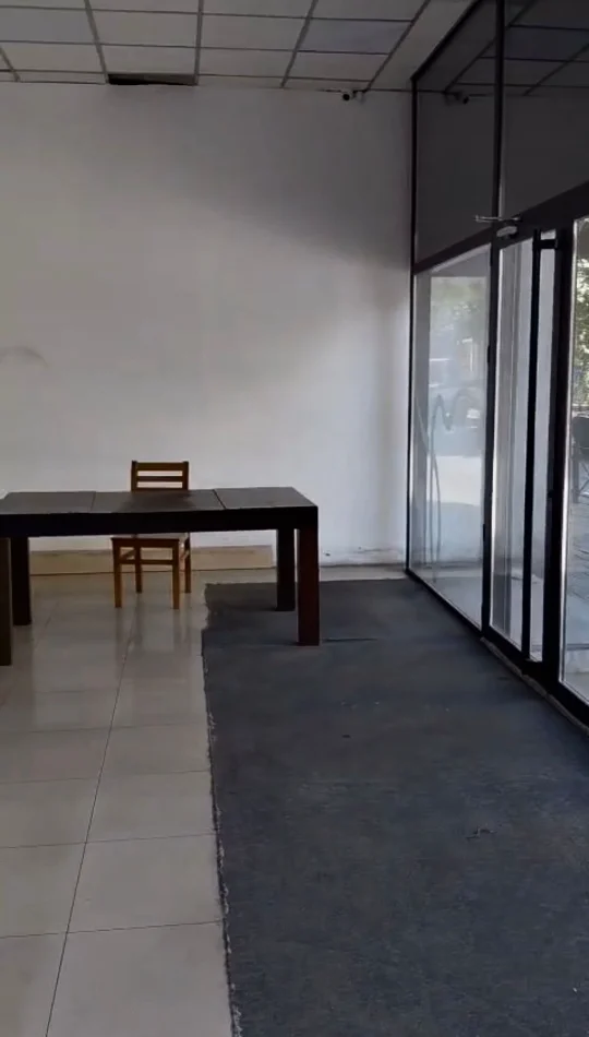 Tirane, jepet me qera ambjent biznesi Kati 0, 400 m² 4.000 € (Misto Mame)