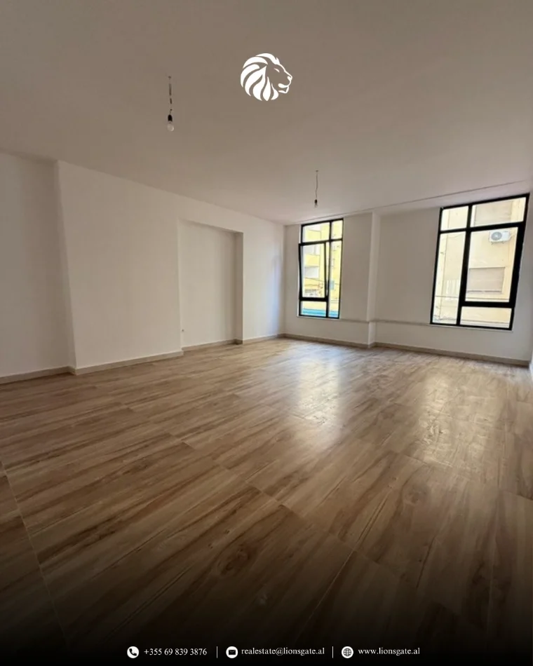 Tirane, jap me qera ambjent biznesi , 154 m² 2.600 € 