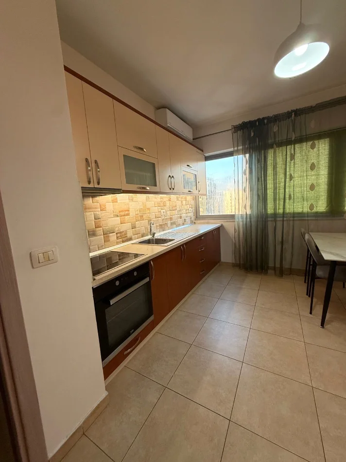 🏡 Jepet Apartament me Qera  2+1 ne 5 Maji te Concord Center,   500 Euro