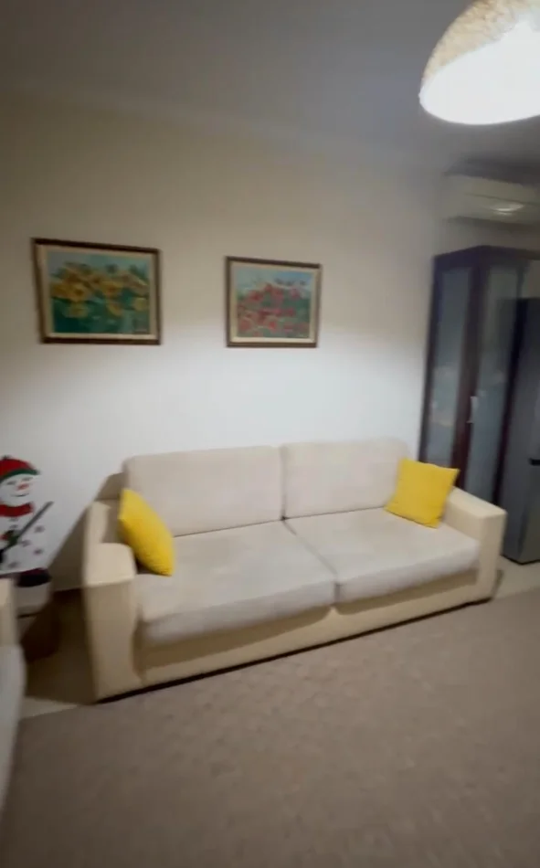 Tirane, jepet me qera apartament 2+1 Kati 2, 70 m² 600 € (Mine Peza)