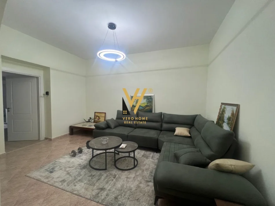 Tirane, jepet me qera apartament 3+1+Ballkon Kati 4, 95 m² 770 € (VASIL SHANTO)