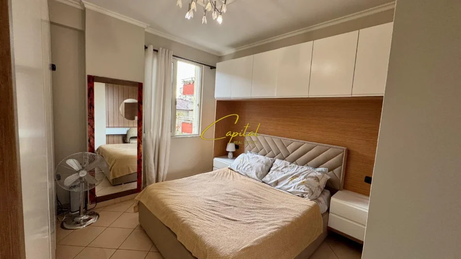 Tirane, jepet me qera apartament 2+1 Kati 2, 85 m² 700 € (KODRA E DIELLIT)