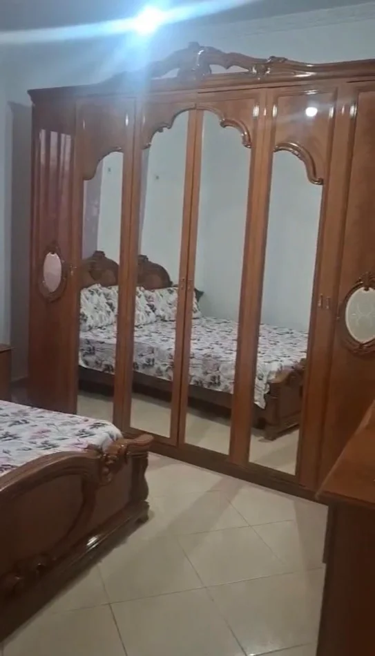 Tirane, jepet me qera apartament 2+1+Ballkon Kati 3, 90 m² 450 € (Jordan Misja)