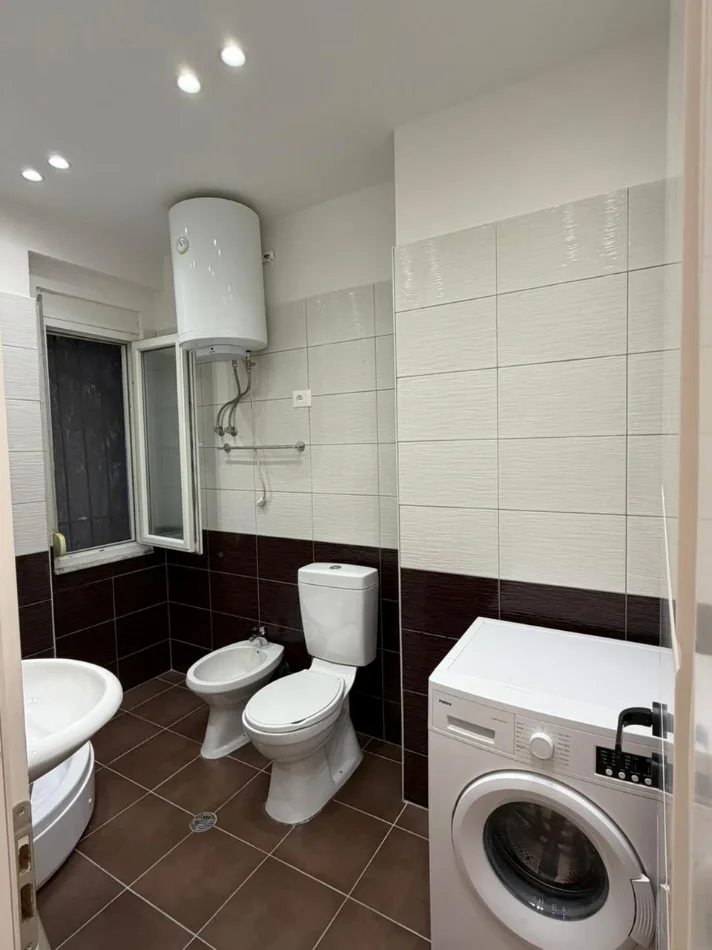 Tirane, shitet apartament 1+1+Ballkon Kati 7, 67 m² 127.000 € (Astir)