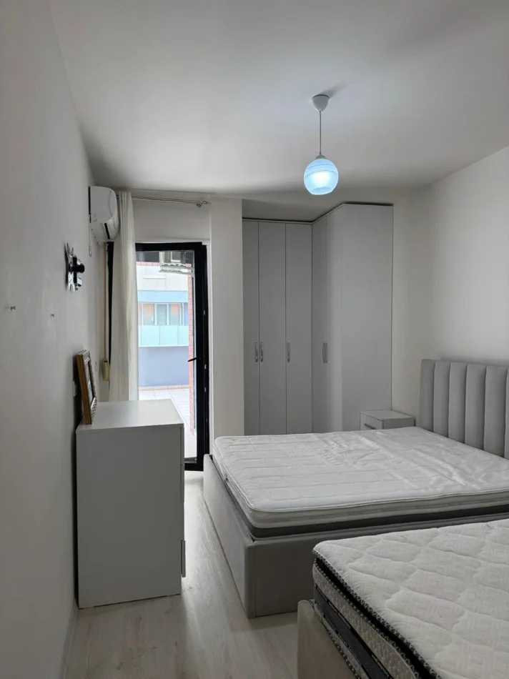 Tirane, jepet me qera apartament 2+1 Kati 1, 90 m² 1.000 € (Hopoteka)