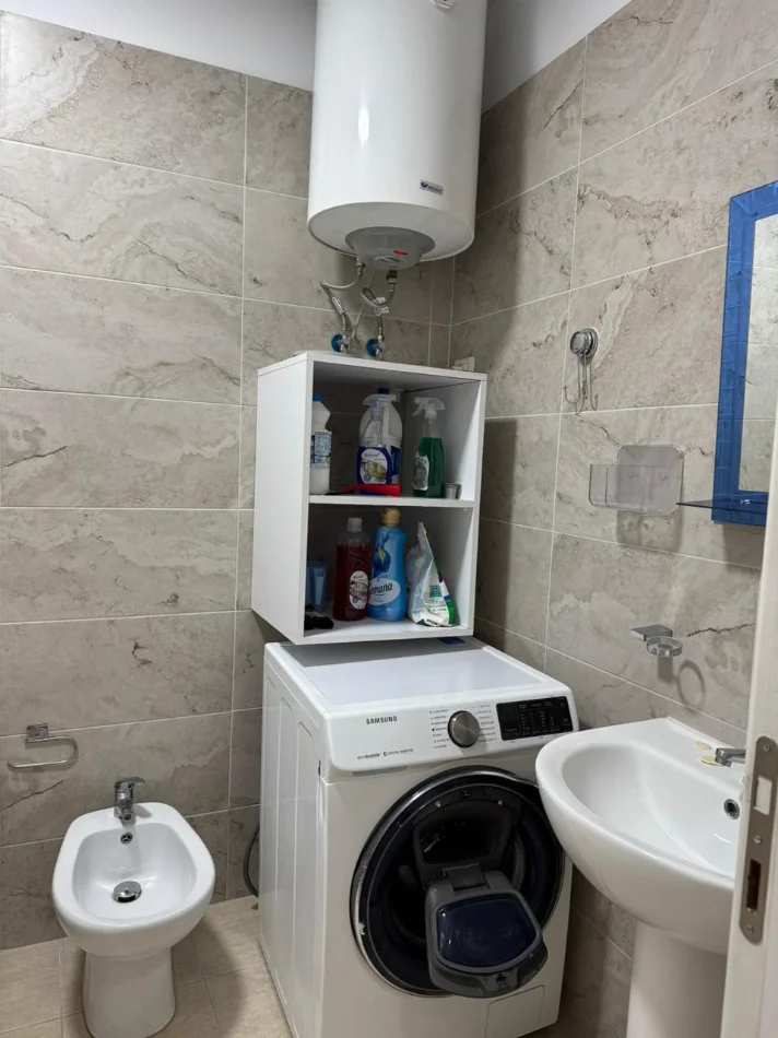 Tirane, jepet me qera apartament 2+1 Kati 1, 90 m² 1.000 € (Hopoteka)