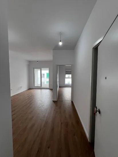 Tirane, shitet apartament 1+1+Ballkon Kati 6, 62 m² (Ali Demi)