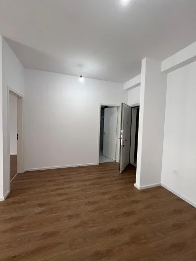 Tirane, shitet apartament 1+1+Ballkon Kati 6, 62 m² (Ali Demi)