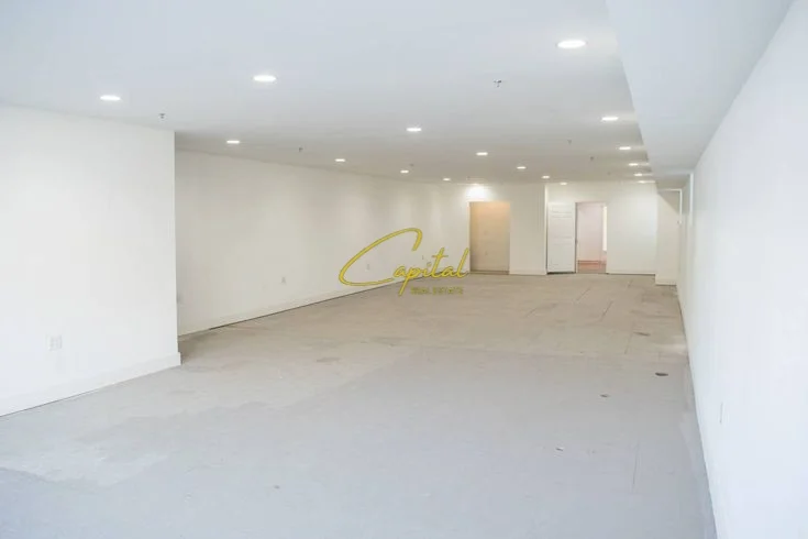 Tirane, jepet me qera magazine Kati 0, 800 m² 800 € (SELITE)