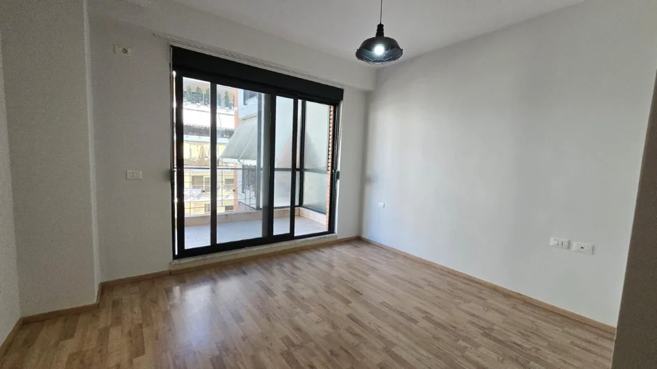 Tirane, shitet apartament 1+1+Ballkon , 71 m² 220.000 € (Kompleksi Delijorgji)