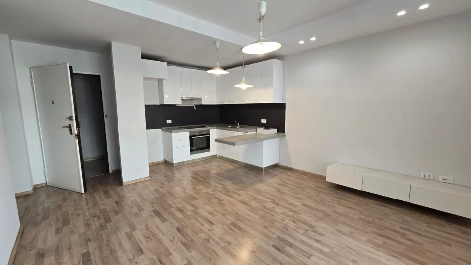 Tirane, shitet apartament 1+1+Ballkon , 71 m² 220.000 € (Kompleksi Delijorgji)