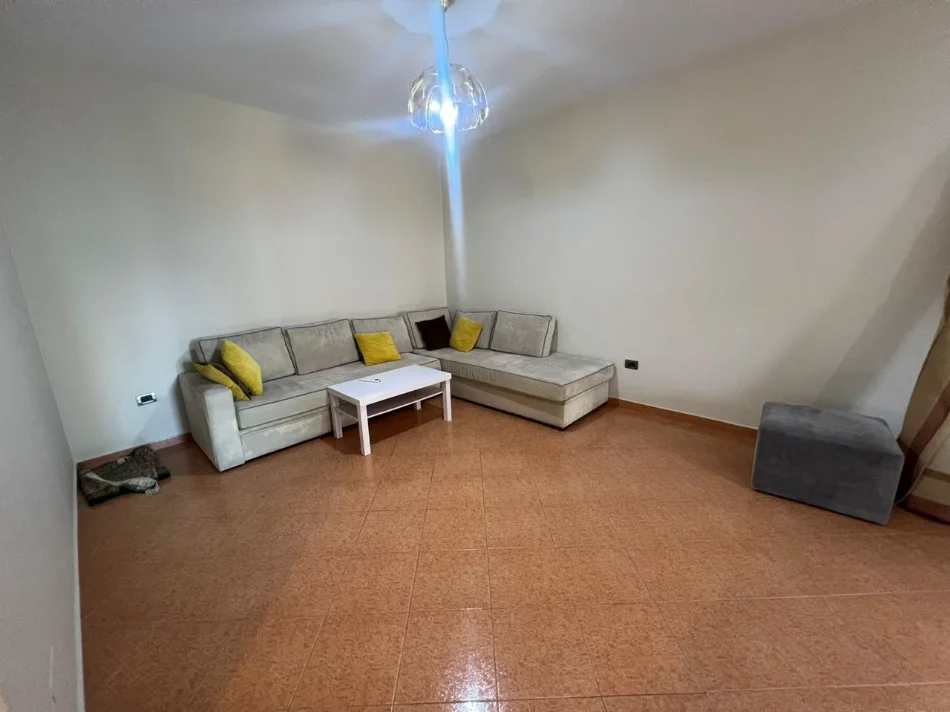 Tirane, shitet apartament 2+1+Ballkon Kati 4, 120 m² (Astiri / Tek Artisti)
