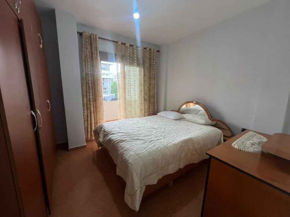 Tirane, shitet apartament 2+1+Ballkon Kati 4, 120 m² (Astiri / Tek Artisti)